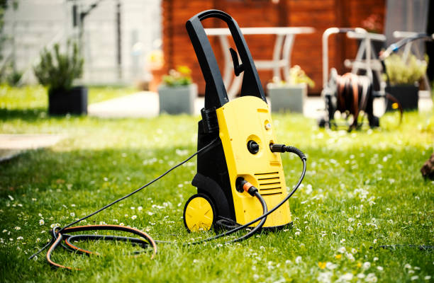 Best Driveway Pressure Washing  in Mitchell, SD